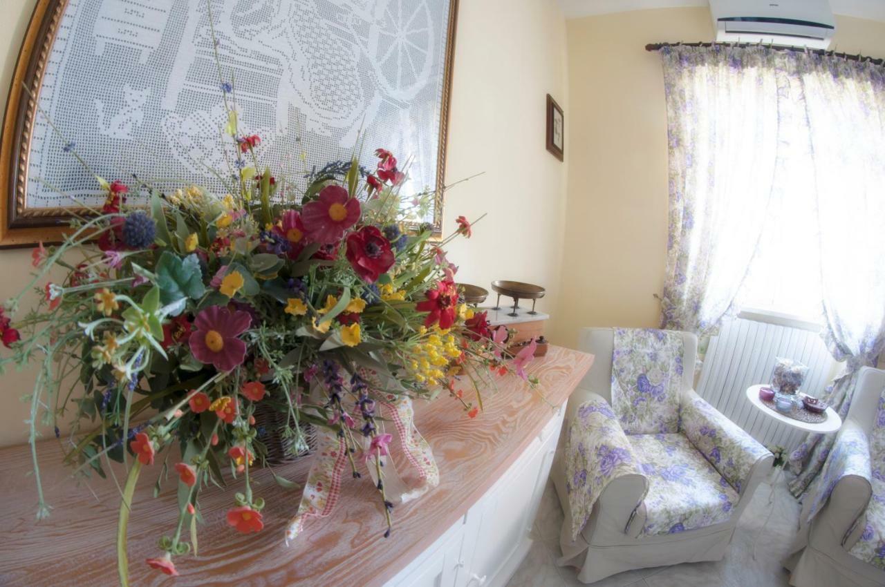 Bed And Breakfast Nonna Loreta Formello Buitenkant foto