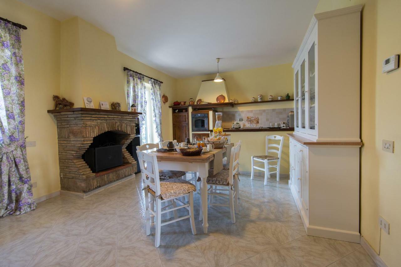 Bed And Breakfast Nonna Loreta Formello Buitenkant foto